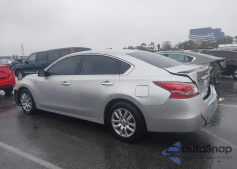 2015 Nissan Altima 2.5/2.5 S/2.5 Sl/2.5 Sv z USA, uszkodzony, nr VIN 1N4AL3AP3FC232470